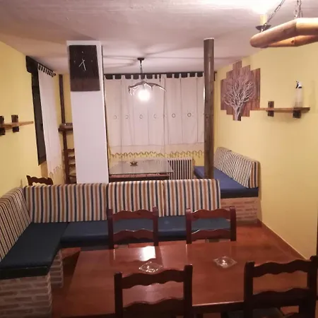 Fuente Del Gamellon Guest House Buenache de la Sierra Exterior photo