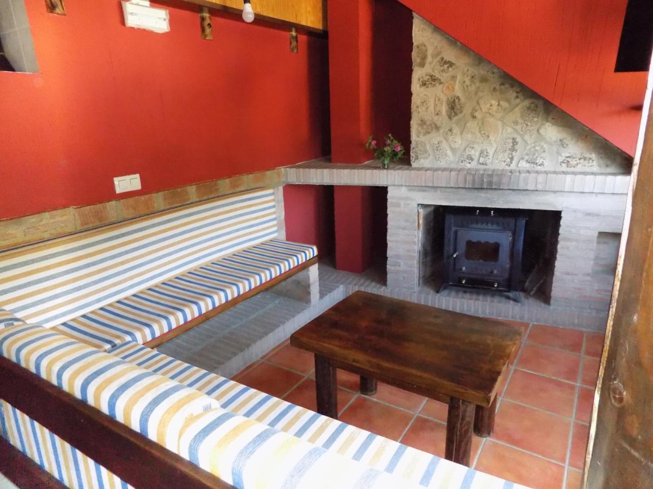 Fuente Del Gamellon Country house *